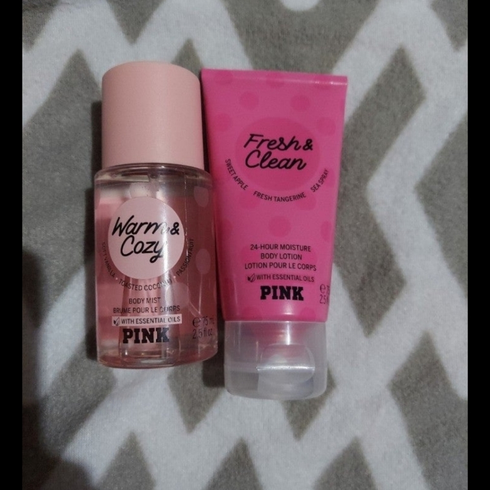 Vs Pink travel body mist lotion set